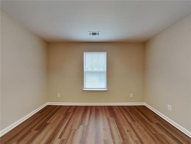Building Photo - 513 Kirkland Dr