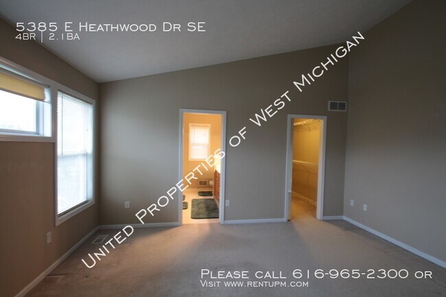 Building Photo - 5385 E Heathwood Dr SE
