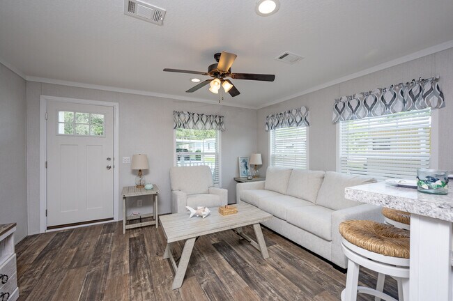 Building Photo - 206 E Gleneagles Rd