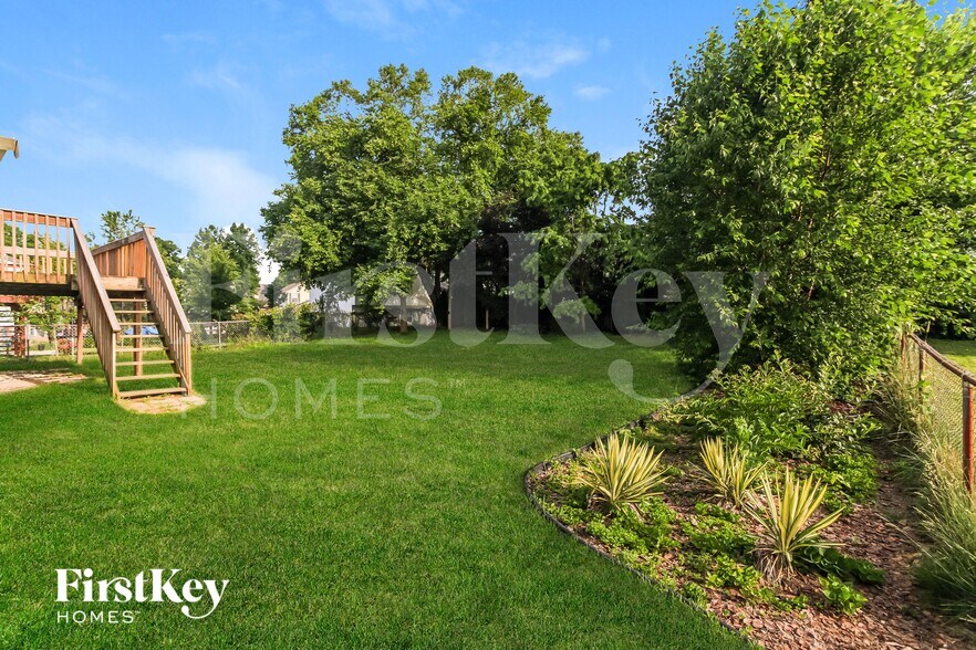 Building Photo - 7386 Sterling Springs Way