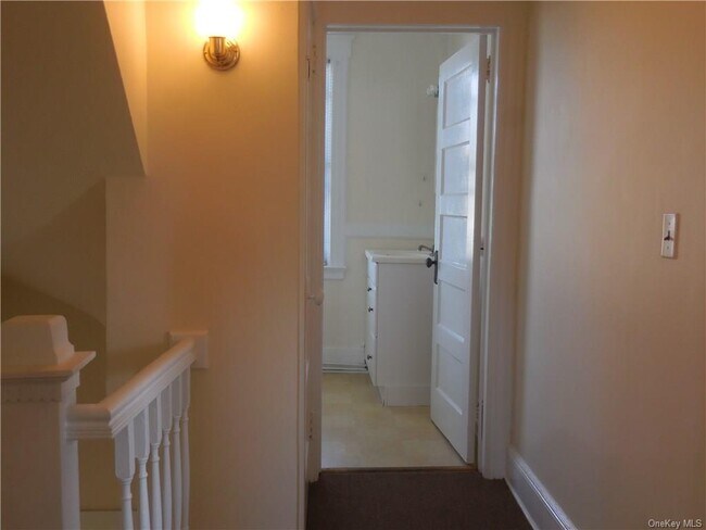 Building Photo - 458 Westchester Ave