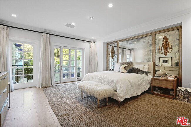 Building Photo - 23255 Mariposa De Oro St