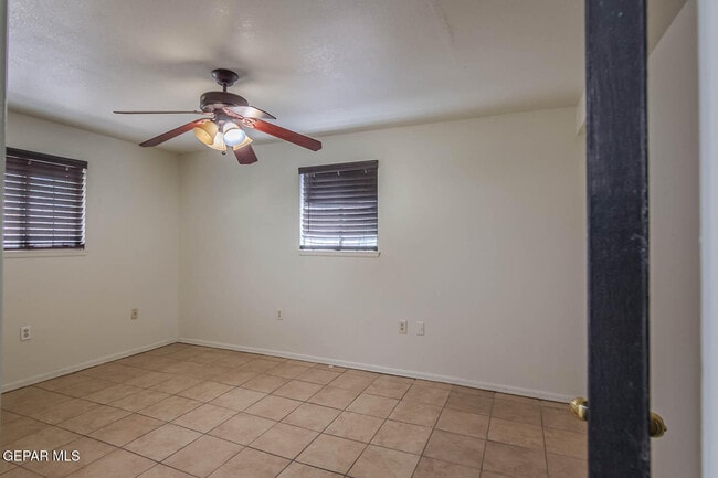 Building Photo - 3611 Yandell Dr