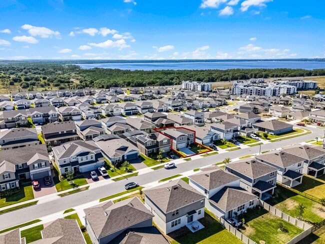 Building Photo - Luxury Living for Lease – 5BR Home with Of...