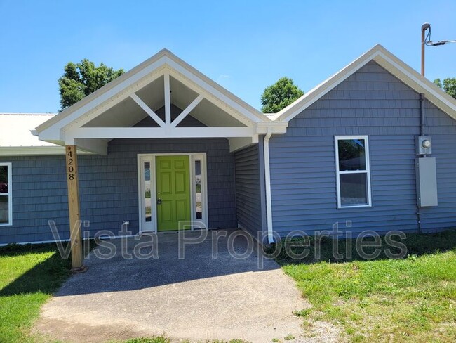 Primary Photo - 4208 Lees Ln
