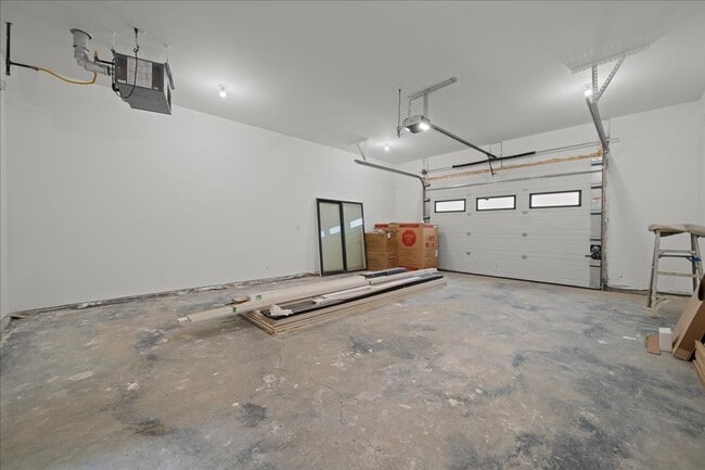 Building Photo - 7404 N Paw St