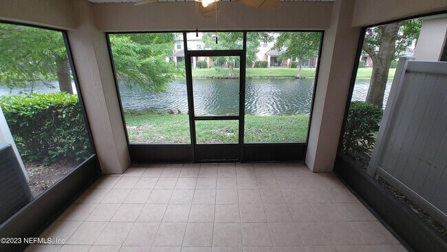 Building Photo - 5956 Pavilion Dr