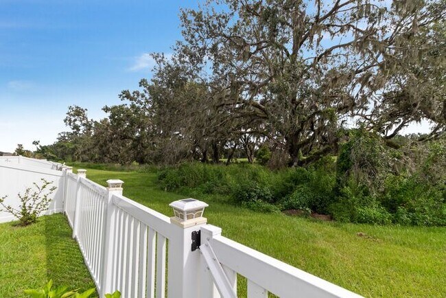 Building Photo - 4 Bed, 2.5 Bath Hidden Creek Home for Lease!