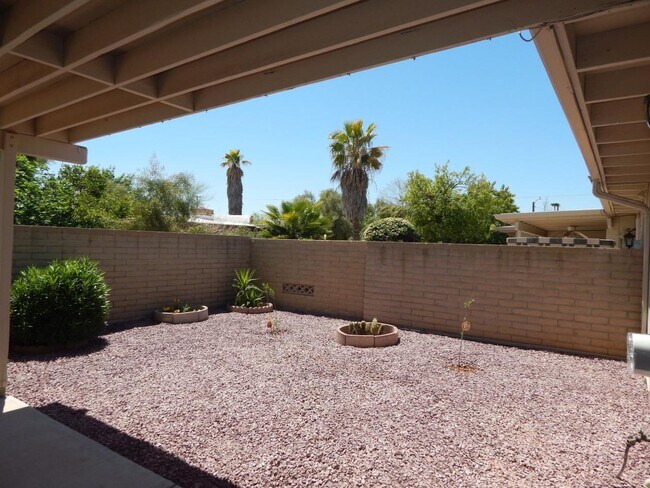 Building Photo - 995 N Caribe Ave