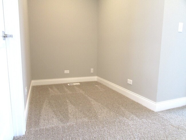 Building Photo - 964 Partridge Cir