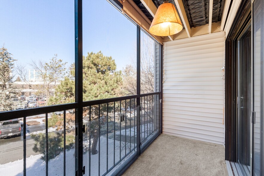 screened in balcony - 4575 W 80th Street Cir