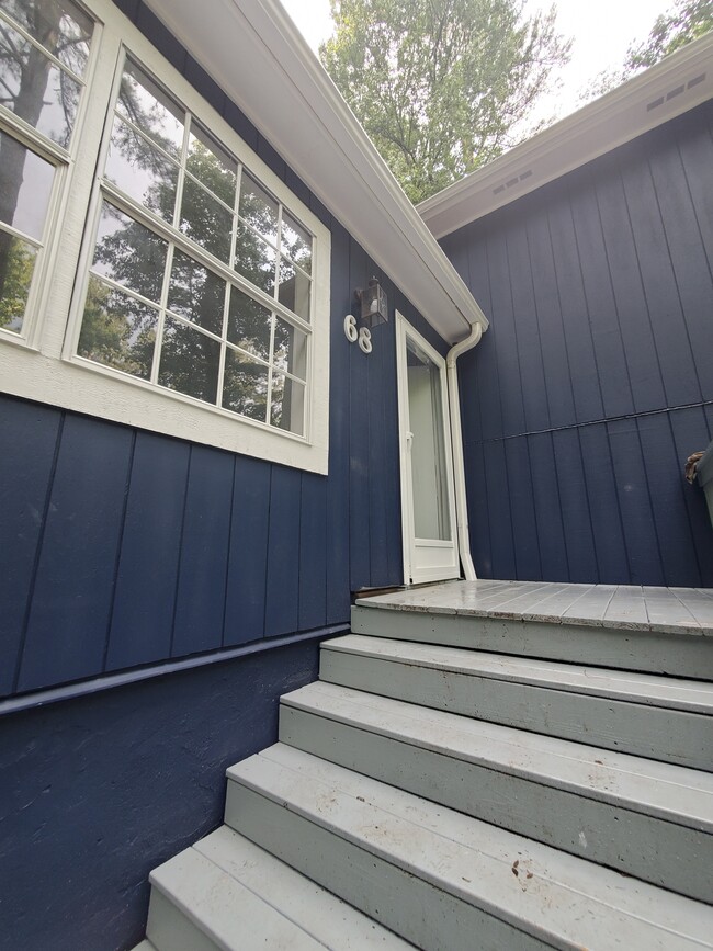 Primary Photo - 68 Willow Way