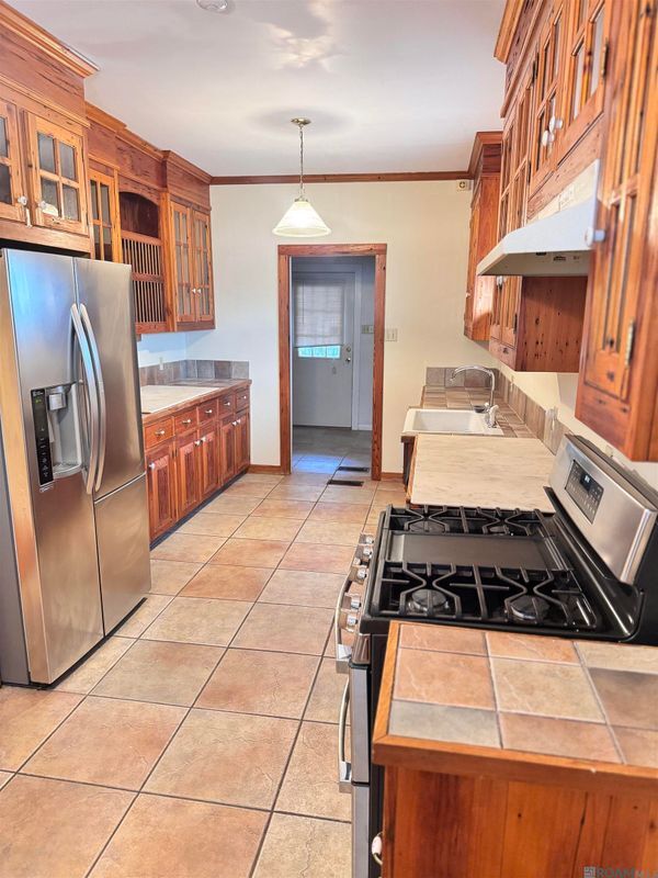 Building Photo - 781 North St