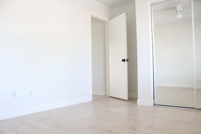 Building Photo - 7301 W Canterbury Dr