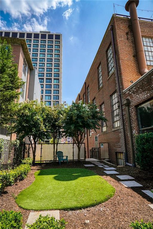 Building Photo - 650 Glen Iris Dr NE