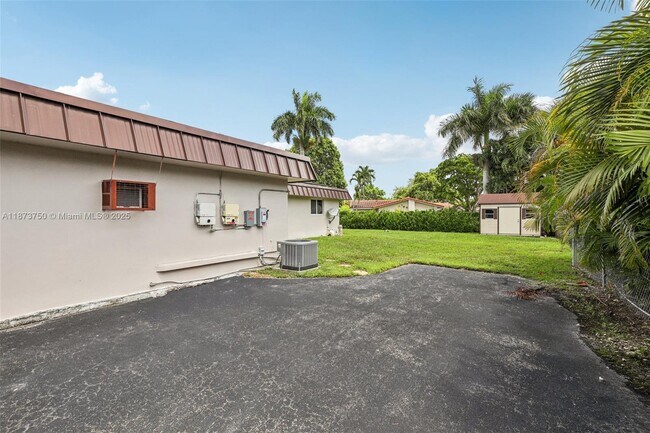 Building Photo - 20 W Tropical Way