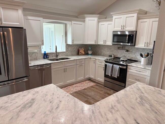 Building Photo - 7087 Strafford Oaks Dr