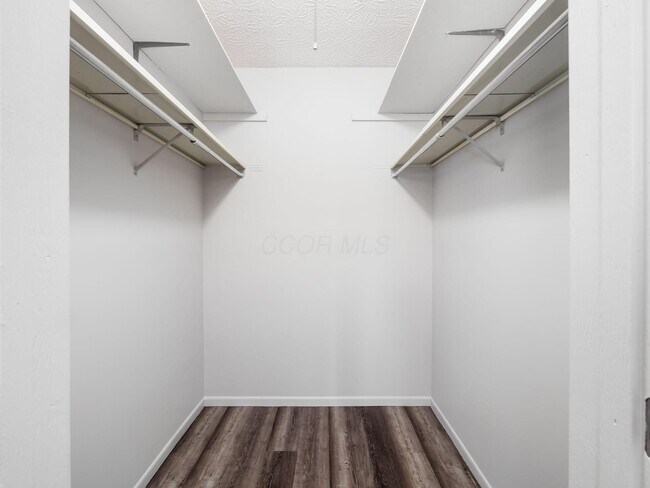 Building Photo - 7723 Stanlake Ct