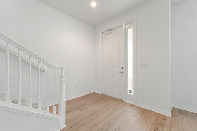 Building Photo - 3253 E Mallory Blvd