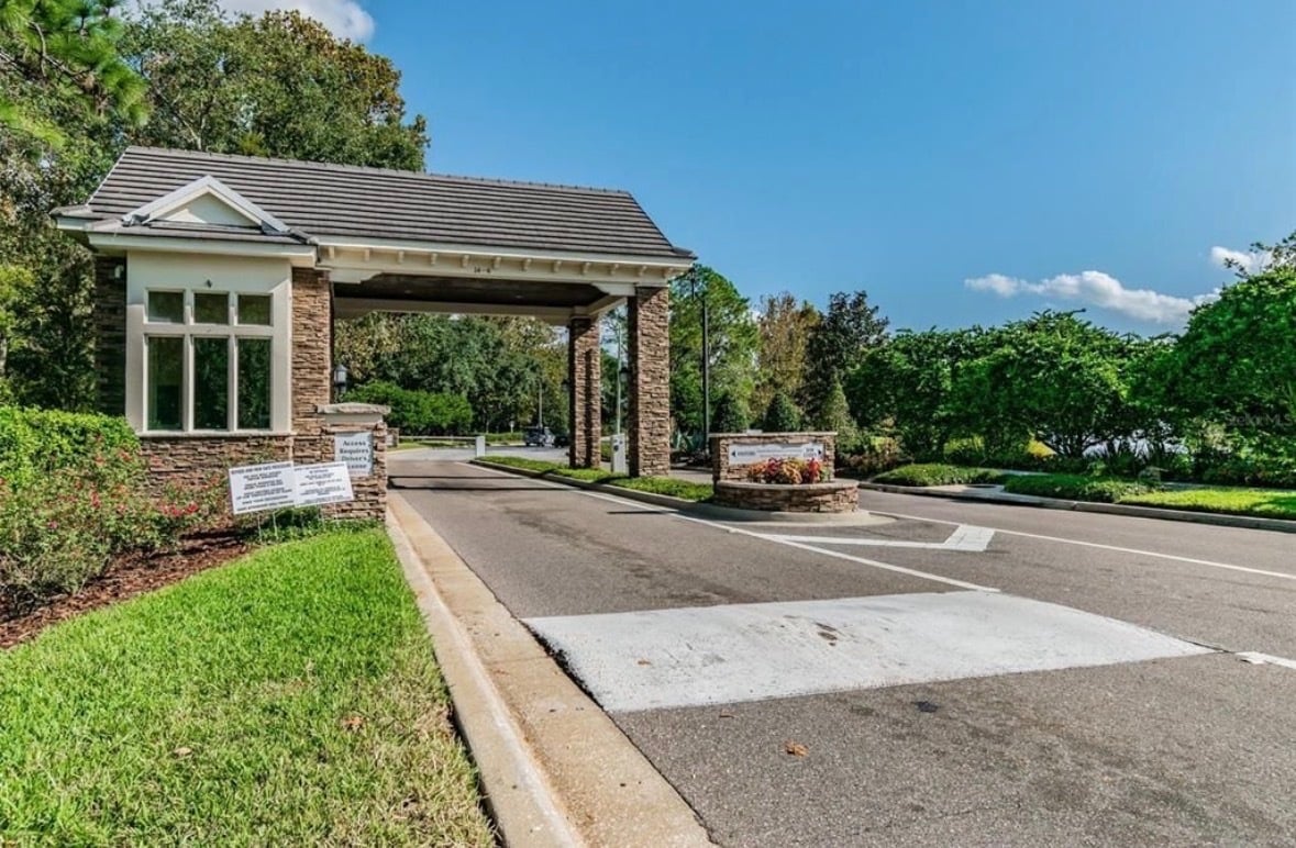 Building Photo - 9481 Highland Oak Dr