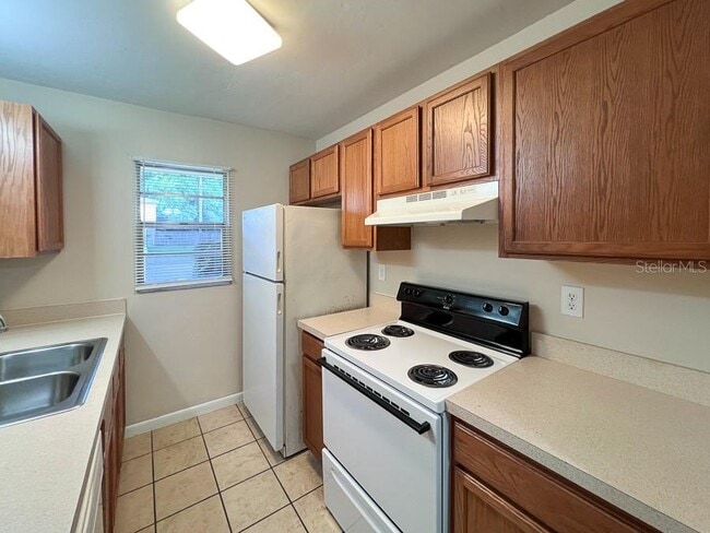 Building Photo - 2622 SW 38th Pl