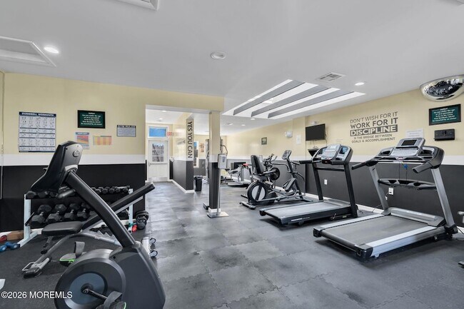 Building Photo - 42 Lexington Ct