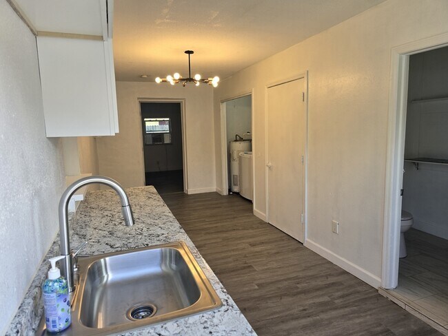 Building Photo - 1624 Coral Way