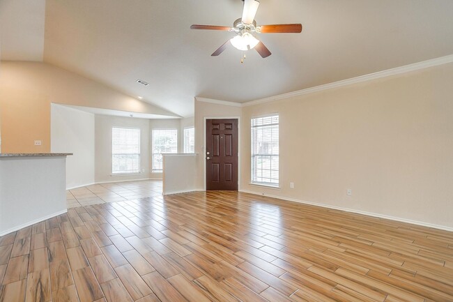 Building Photo - Amazing 3 Bed 2 Bath Rental in Alexandra Meadows- Eagle Mountain ISD- 76131