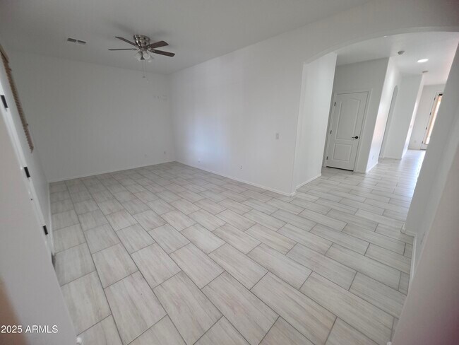 Building Photo - 42432 W Almira Dr