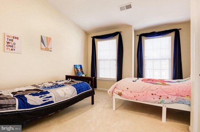 Building Photo - 43395 Briar Creek Terrace