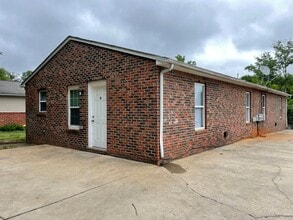 Building Photo - 1257