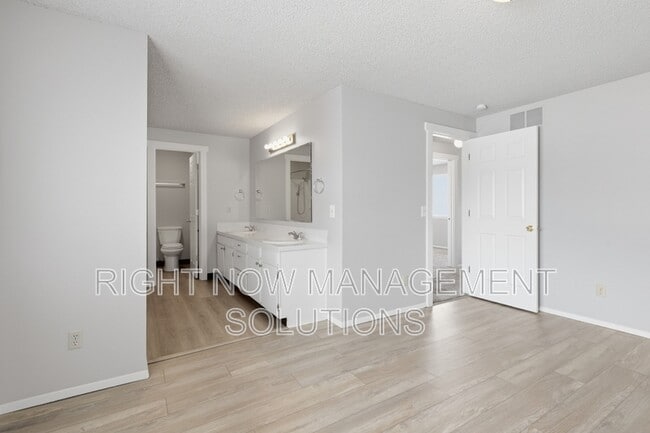 Building Photo - 1510 Storey St