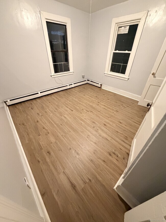 Building Photo - 42 Redding St