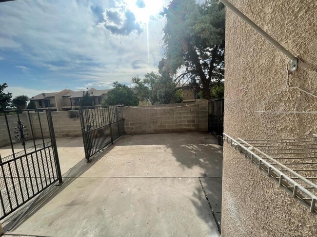 Building Photo - 195 Monte Alto Pl NE
