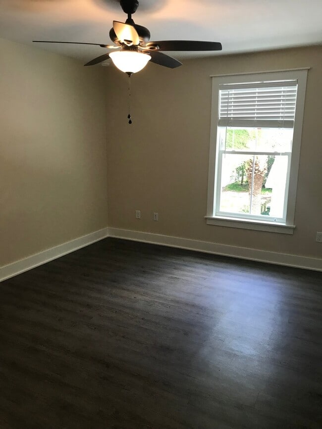 Building Photo - Newly Constructed Luxury 4 Bed / 4 Bath Bungalow Cottage with Extra Room and Bathroom