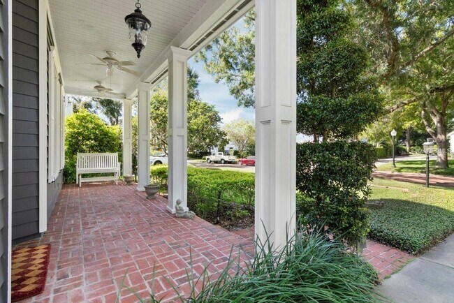 Building Photo - 1119 Belleaire Cir