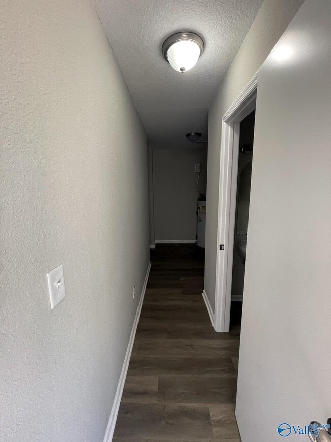 Building Photo - 228 Whitestone Dr NE