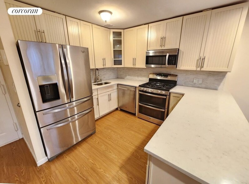 Primary Photo - 336 Howe Ave