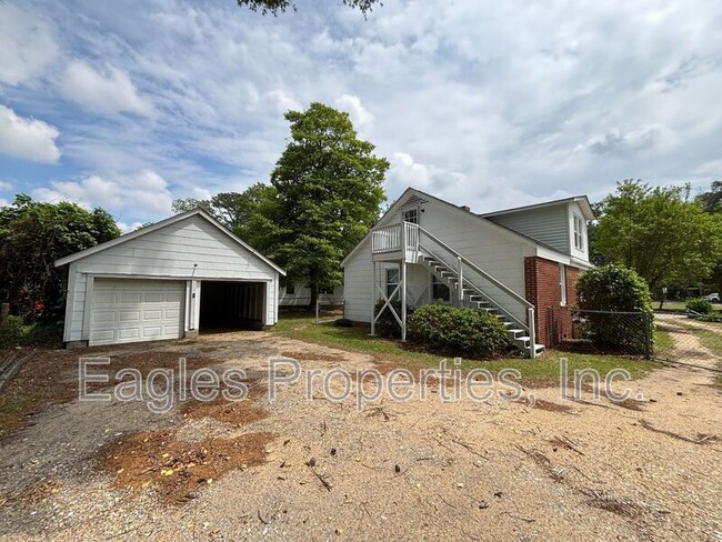 Building Photo - 1307 E Ash St