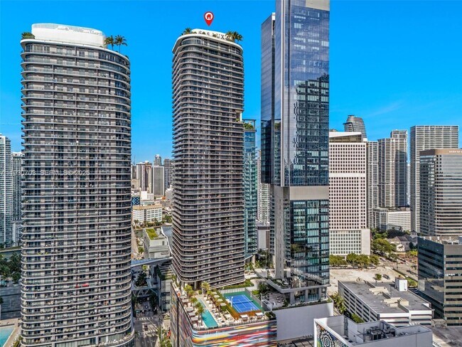 Building Photo - 801 S Miami Ave