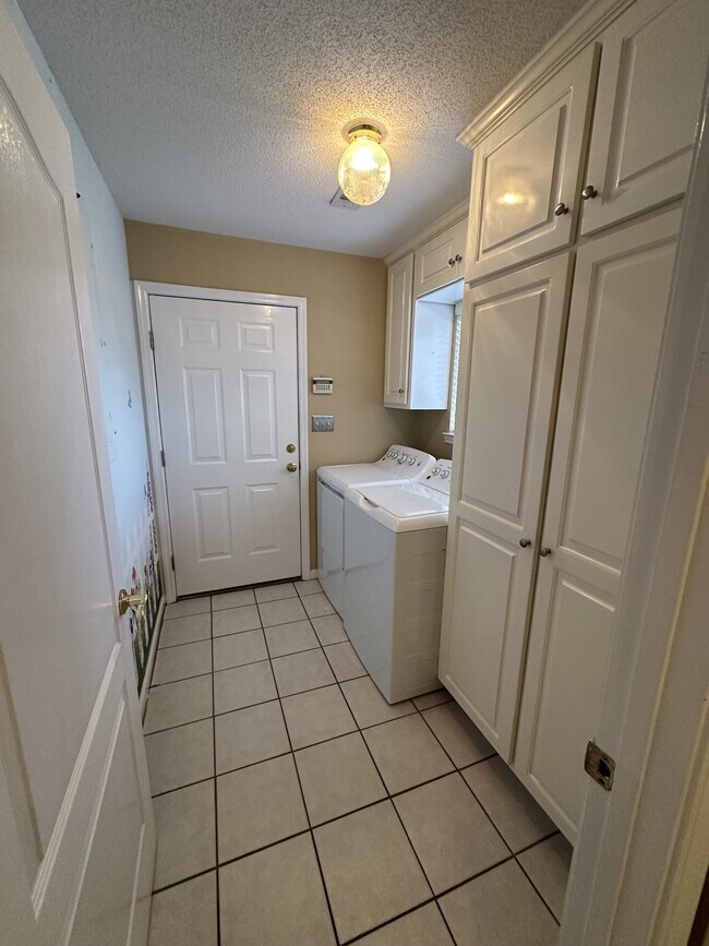 Building Photo - 109 Villa Rd