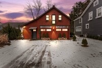 Building Photo - 264 Lake St