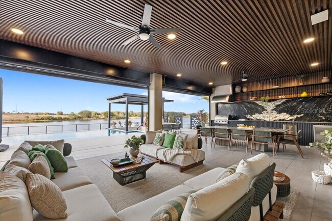 Building Photo - 15699 Panther Lake Dr