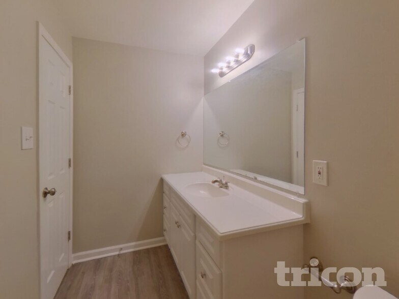 Building Photo - 3410 Denson Pl