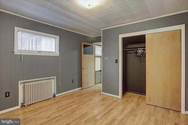 Building Photo - 230 W 2nd St