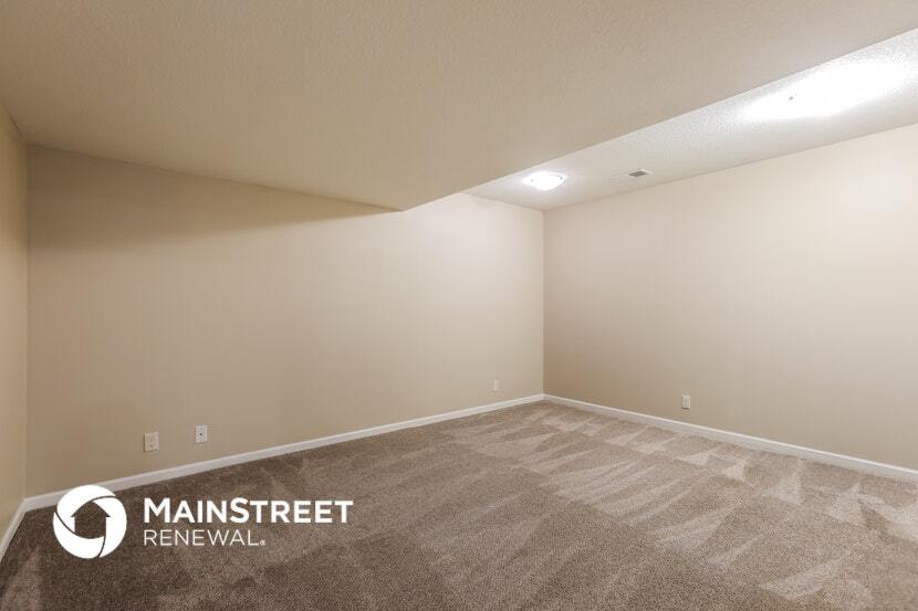 Building Photo - 1309 NW Hilltop Ln