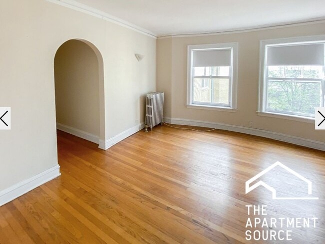 Building Photo - 1610 W Sunnyside Ave