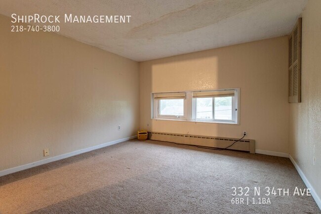 Building Photo - 332 N 34th Ave E