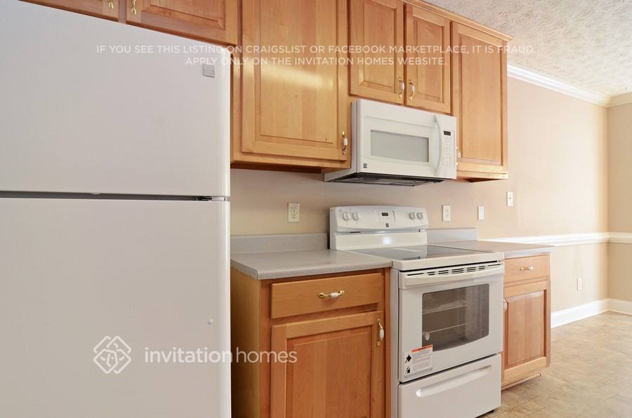 Building Photo - 6 Moss Ct