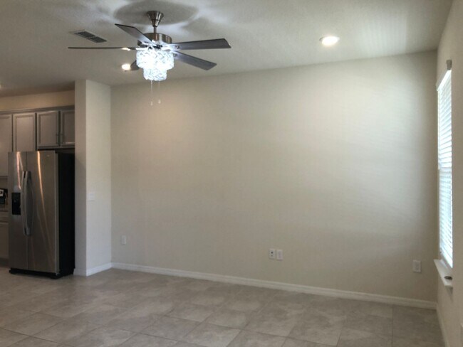 Building Photo - 2674 Mead Ave